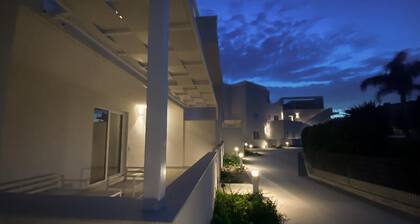 AGATA PENTHOUSE KEYS: SEA VIEW