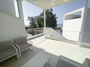 Terrace/patio - AGATA PENTHOUSE KEYS: SEA VIEW (MODICA)