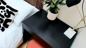 1 bedroom, desk, free WiFi, bed sheets