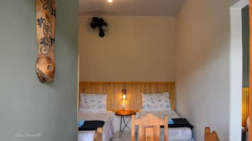 Habitación doble estándar | Escritorio, espacio para trabajar con laptop y wifi gratis