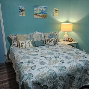 2 Schlafzimmer, Schreibtisch, kostenloses WLAN, BettwÀsche