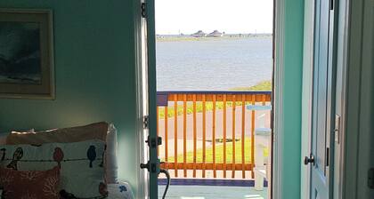 ROCKPORT'S BEST VIEW AND LOCATION! - Pat's Perch --- On the Water