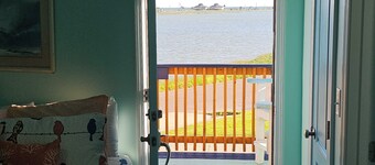 ROCKPORT'S BEST VIEW AND LOCATION! - Pat's Perch --- On the Water