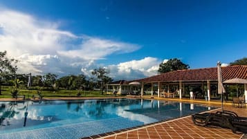 ์ผ์ธ ์์์ฅ, ์ผ๊ด์ ์์