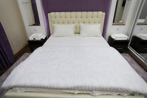 1 bedroom, iron/ironing board, WiFi, bed sheets