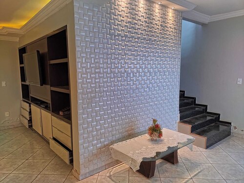 Casa c/ Jardim p Alugar c/ 6 Dormitórios, no Coração do DF em Brasília Brasil