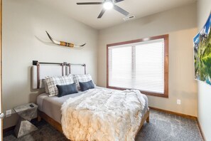3 Schlafzimmer, Bügeleisen/Bügelbrett, Reisekinderbett, kostenloses WLAN