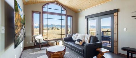 TV connectée, cheminée, jeux vidéo