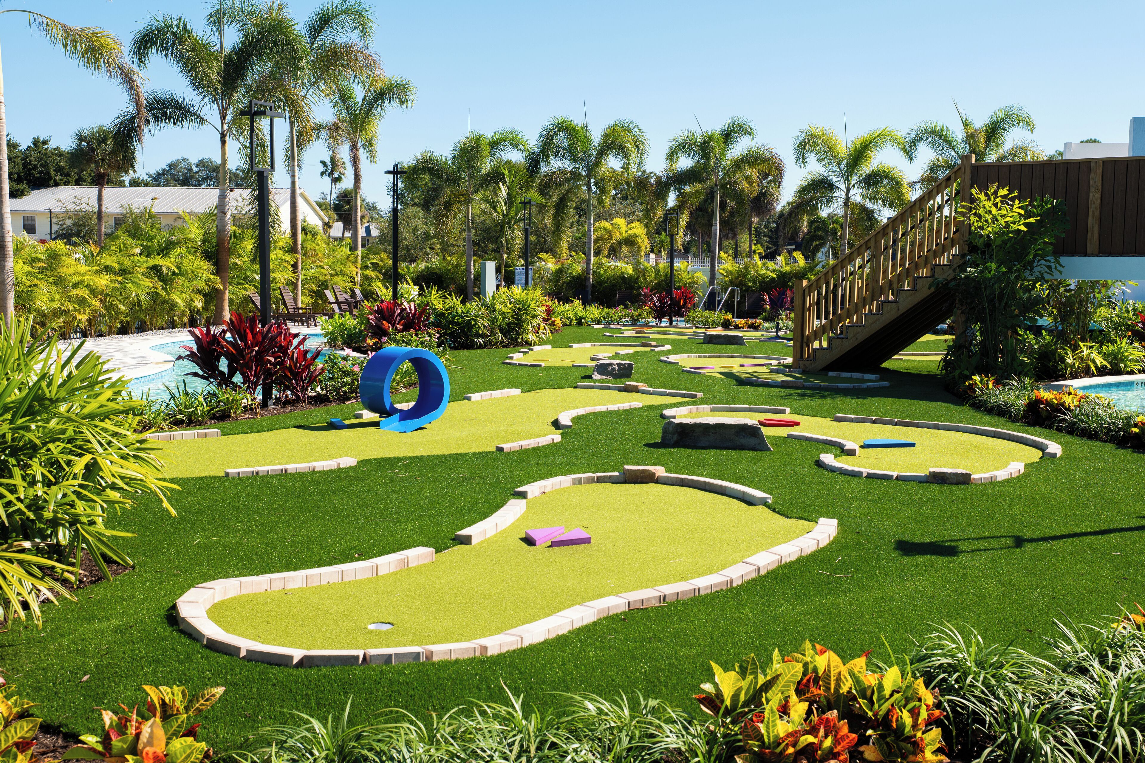 Mini-golf