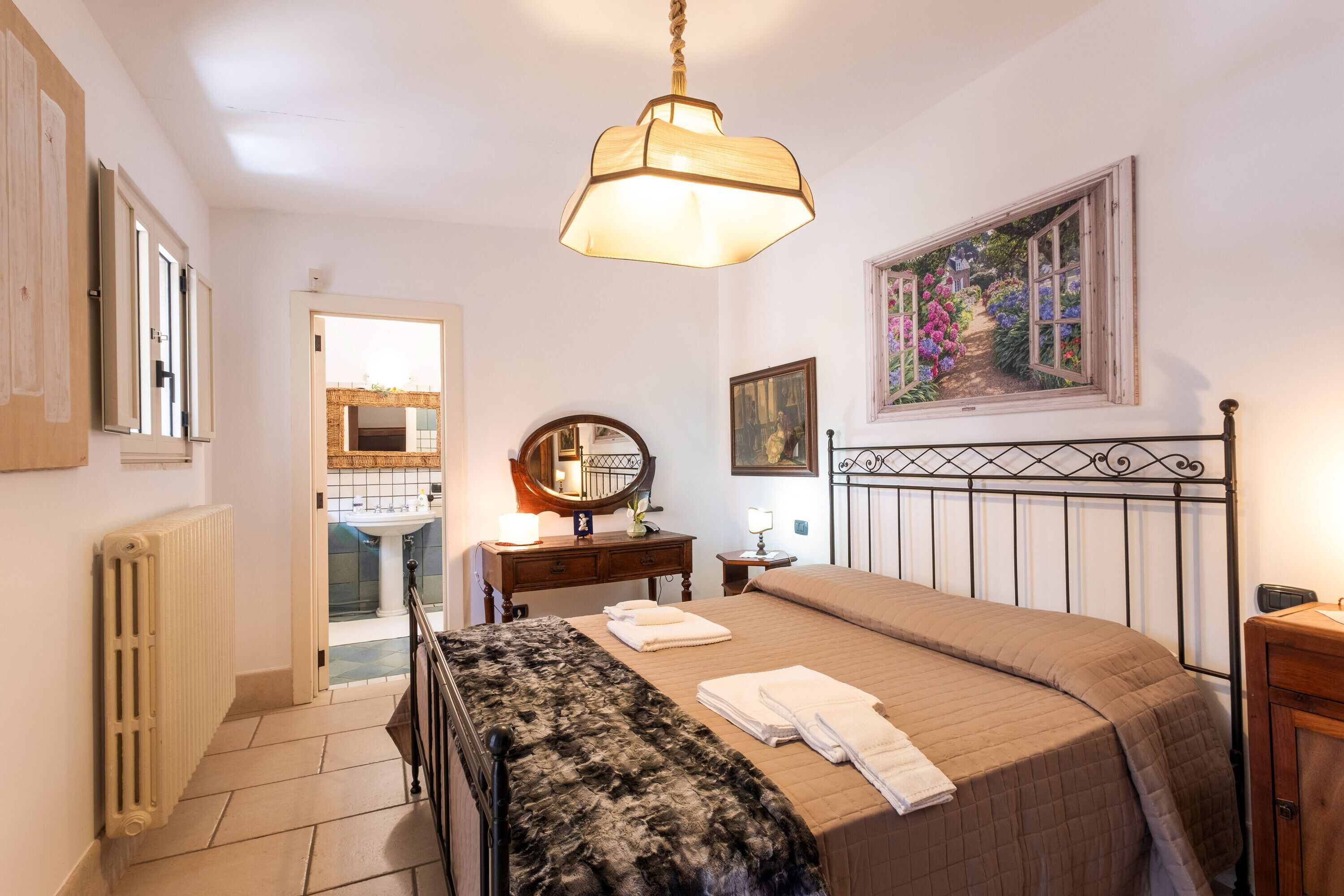 2 chambres, fer et planche à repasser, Wi-Fi gratuit, draps fournis