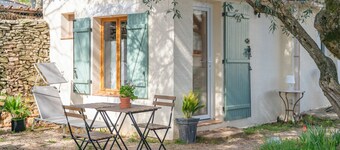 Holiday Home 'Mazet' with Private Terrace, Private Garden and Wi-Fi