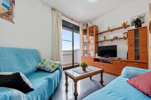 TV - Apartment "Deltebre Riu" with Shared Pool & Wi-Fi (Deltebre)