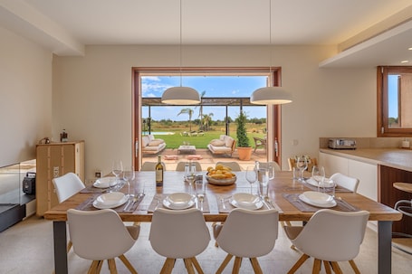 Dining. Holiday Home 'Finca Thalassa' with Mountain View, Wi-Fi and Air Conditioning