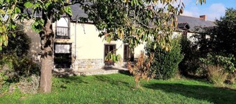 Vakantiehuis 'Longère Familiale' met privé terras, privé tuin en Wi-Fi