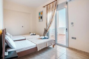 4 soverom, strykejern/-brett, wi-fi (inkludert) og sengetøy