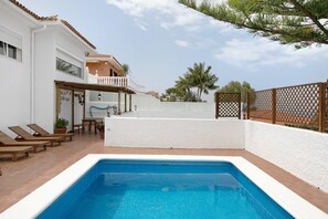 Pool - Vacation Home 'Chousa' with Sea View, Wi-Fi and Air Conditioning (El sauzal)