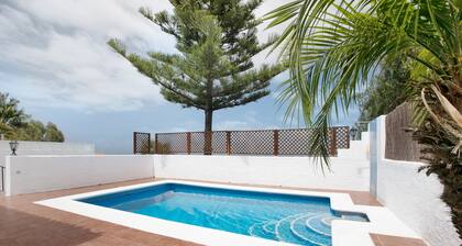 Maison de vacances 'Chousa' avec vue sur la mer, Wi-Fi et climatisation