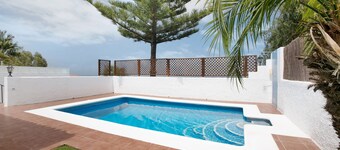 Vacation Home 'Chousa' with Sea View, Wi-Fi and Air Conditioning