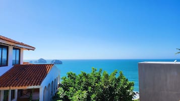 Double Room, Balcony, Ocean View | Balcony view