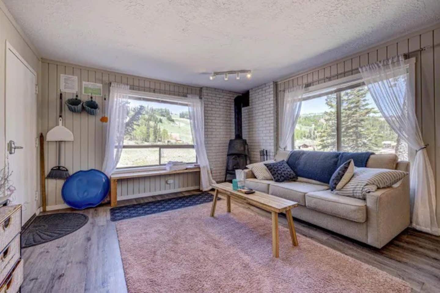 Snowflake Ski Condo, Cozy Ski-in Ski-out only 200ft from Lift #8
