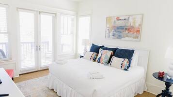 5 bedrooms, desk, iron/ironing board, travel cot