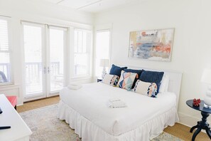 5 bedrooms, desk, iron/ironing board, travel cot - On Inlet Time - Private Pool & Hot Tub 4 Minute Walk to Beach (Panama City Beach)