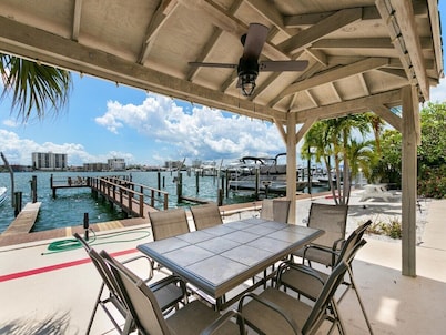  Water views on every floor, 5 min walk to the beach, boat dock, free parking 