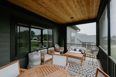 Luxurious 5-BR Retreat with Gym & Game Area