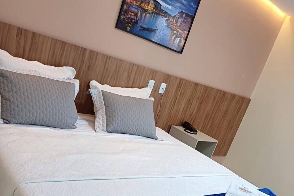 Exclusive Double Room | Laptop workspace, WiFi (free), bed sheets