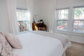 6 bedrooms, iron/ironing board, travel crib, free WiFi