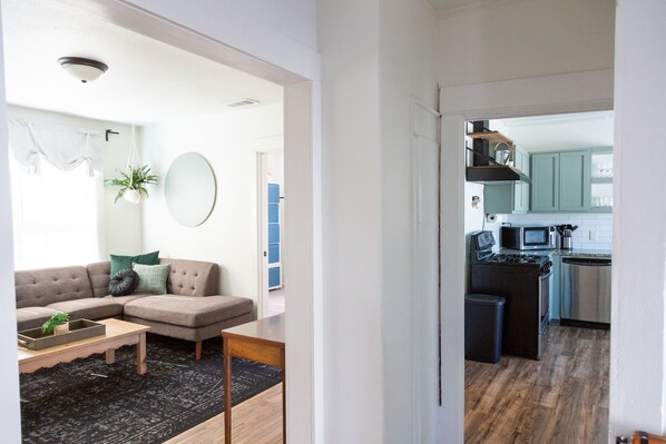 Interior - Double Everything - Sleeps 13
(Fort Worth)