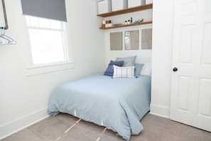 6 chambres, fer et planche à repasser, lit parapluie, Wi-Fi gratuit