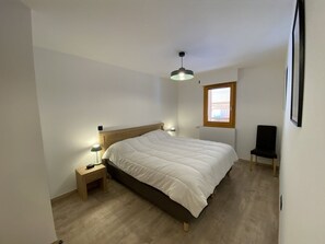 3 bedrooms, free WiFi - Ferme de Suzanne 9: T4, view overlooking the resort (Châtel)