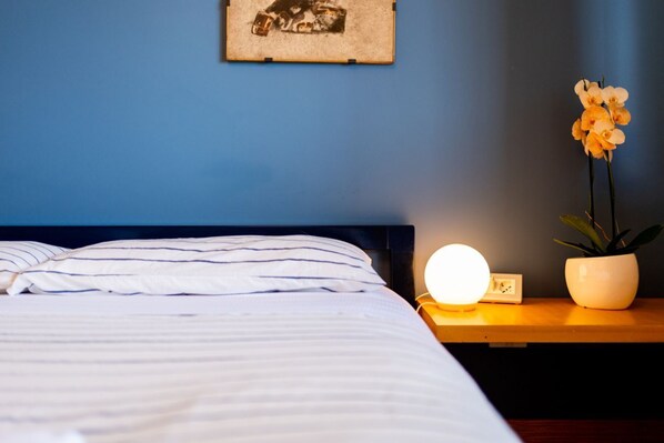 2 habitaciones, tabla de planchar con plancha, wifi y ropa de cama 