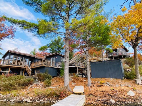 Terrific cottage at the lakeside, relax and cozy.