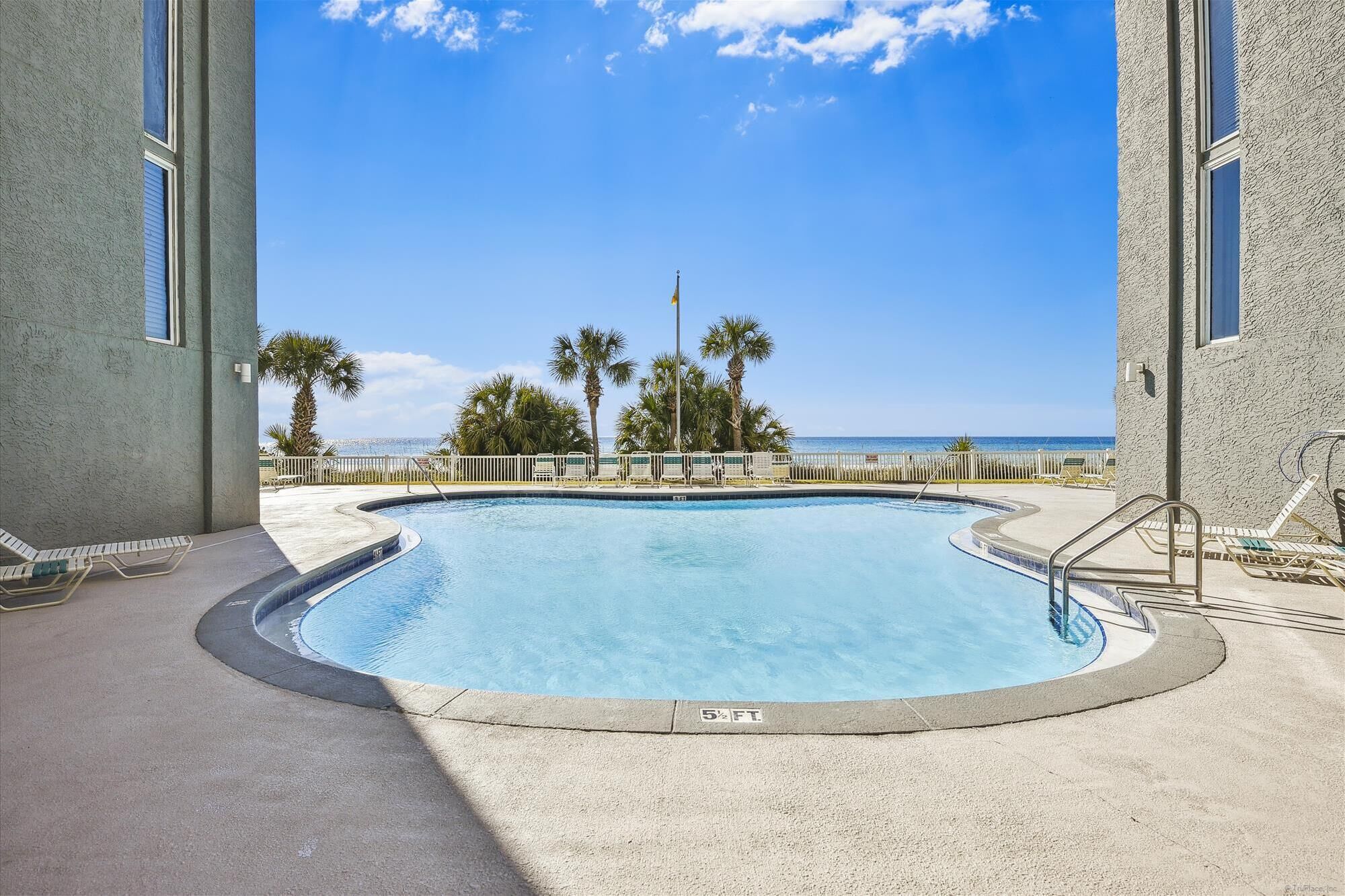 🏖️Gulf Front PCB within walking distance to attractions!🏖️