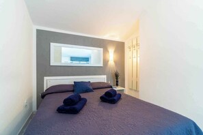 1 Schlafzimmer, Bügeleisen/Bügelbrett, Reisekinderbett, Internetzugang