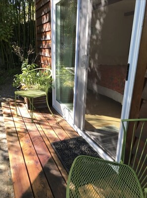 Exterior detail - Sunnybrae Garden Studio (Arcata)