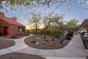 Property grounds - Pristine Condo with Resort Amenities (Tucson)