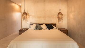 Blackout curtains, free WiFi, bed sheets