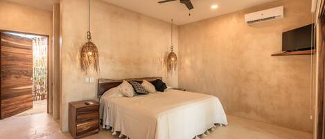 Blackout curtains, free WiFi, bed sheets