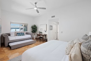 3 bedrooms, desk, iron/ironing board, travel cot