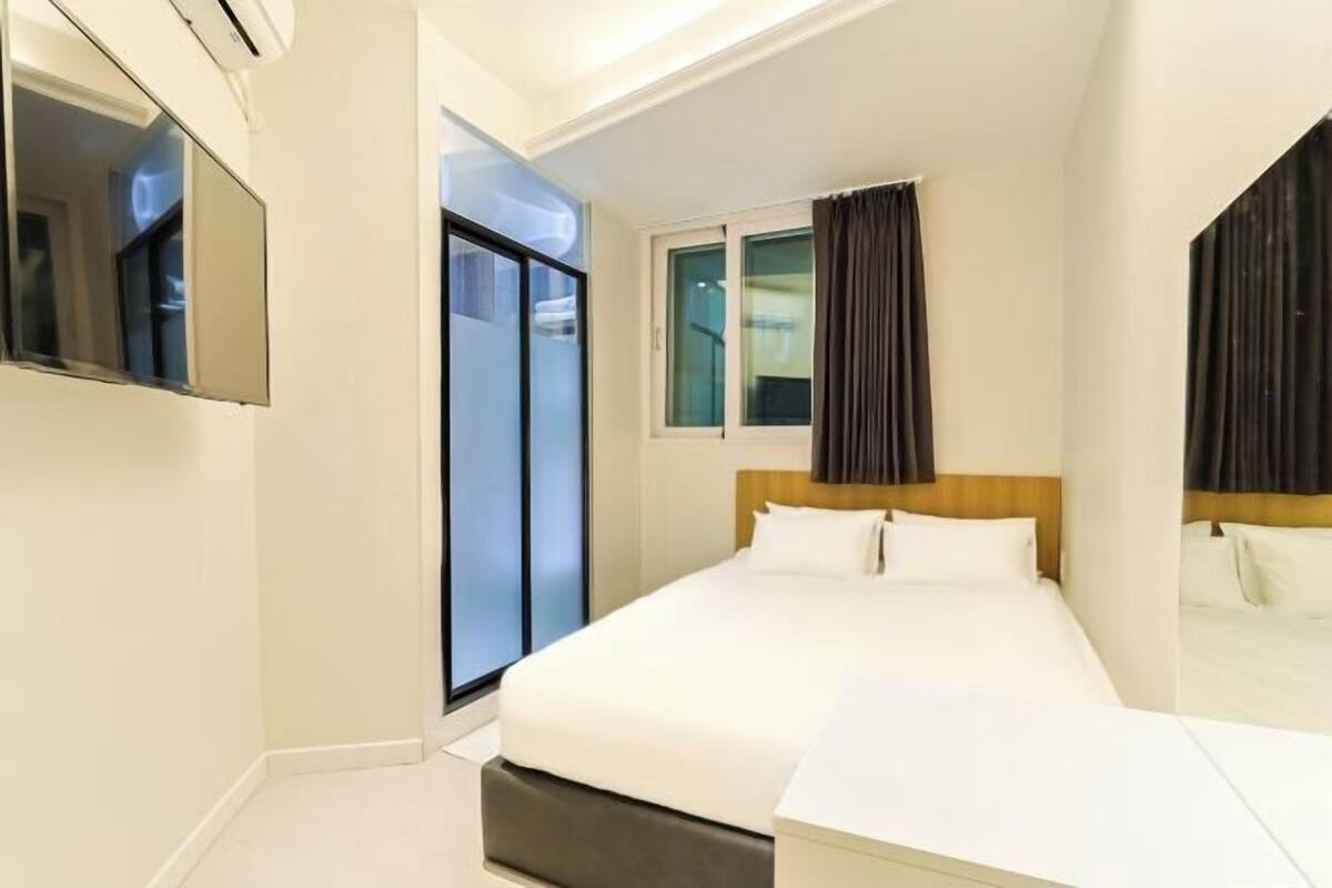 Soundproofing, WiFi (free)