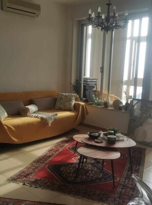 Älytelevisio, kirjoja