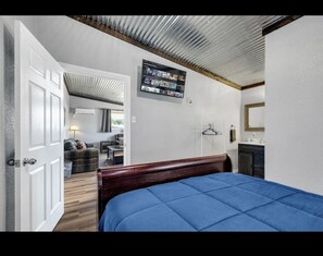 3 bedrooms, free WiFi, bed sheets