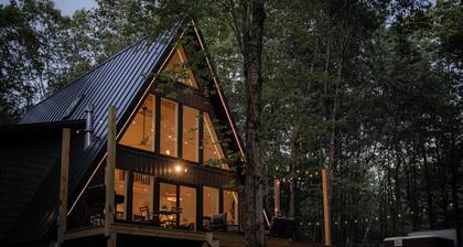 Modern Luxury A-Frame in Woods w/Hot Tub, Sauna, Arcade, Gas Fireplace, Games
