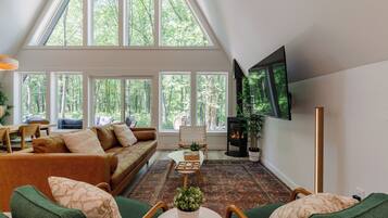 Smart TV, fireplace, video games