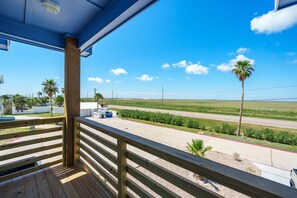 Property grounds - Shared Pool, Pet Friendly, Water View (Port Aransas)