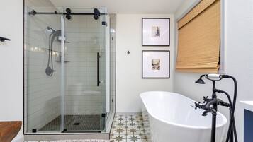 Casa (The Humble Abode) | Fachada