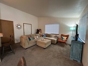 Televisor intel·ligent, videojocs i llibres 